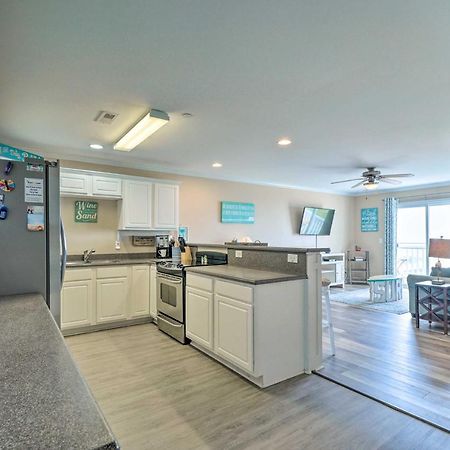 Ocean-View Oak Island Condo, 1 Block To Beach! מראה חיצוני תמונה