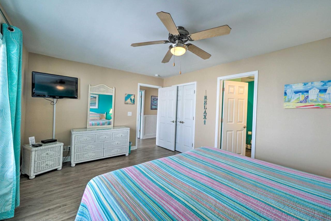 Ocean-View Oak Island Condo, 1 Block To Beach! מראה חיצוני תמונה