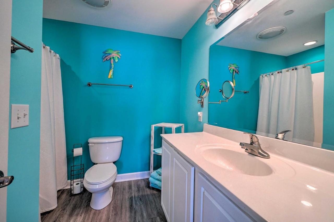 Ocean-View Oak Island Condo, 1 Block To Beach! מראה חיצוני תמונה